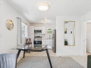 421 SW 9th St in Miami, FL - Building Photo - Building Photo