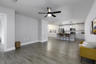 Riverwalk Grand in Titusville, FL - Building Photo - Interior Photo