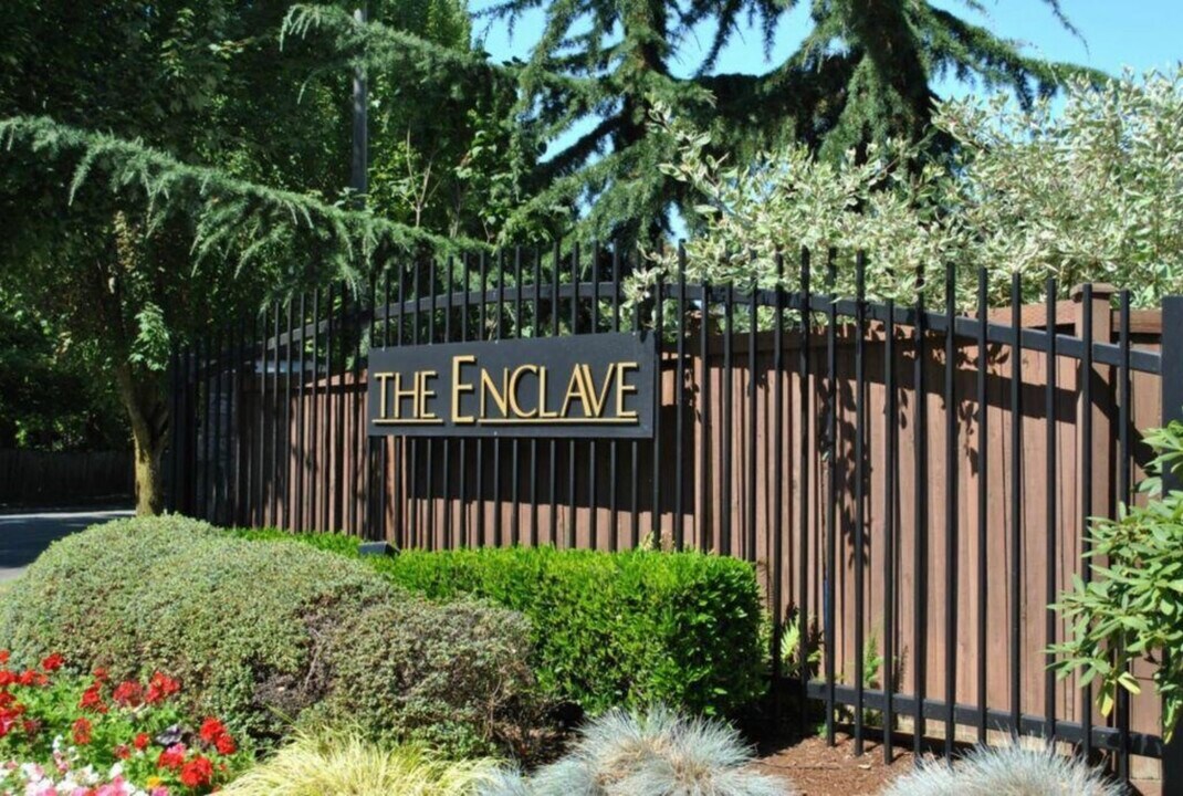 11404 NE 117th St in Kirkland, WA - Building Photo