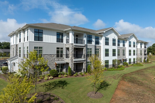 Heights at Sawnee Village in Cumming, GA - Building Photo - Building Photo