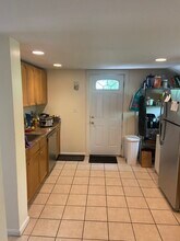 20 Magoun St, Unit 1 in Cambridge, MA - Foto de edificio - Building Photo