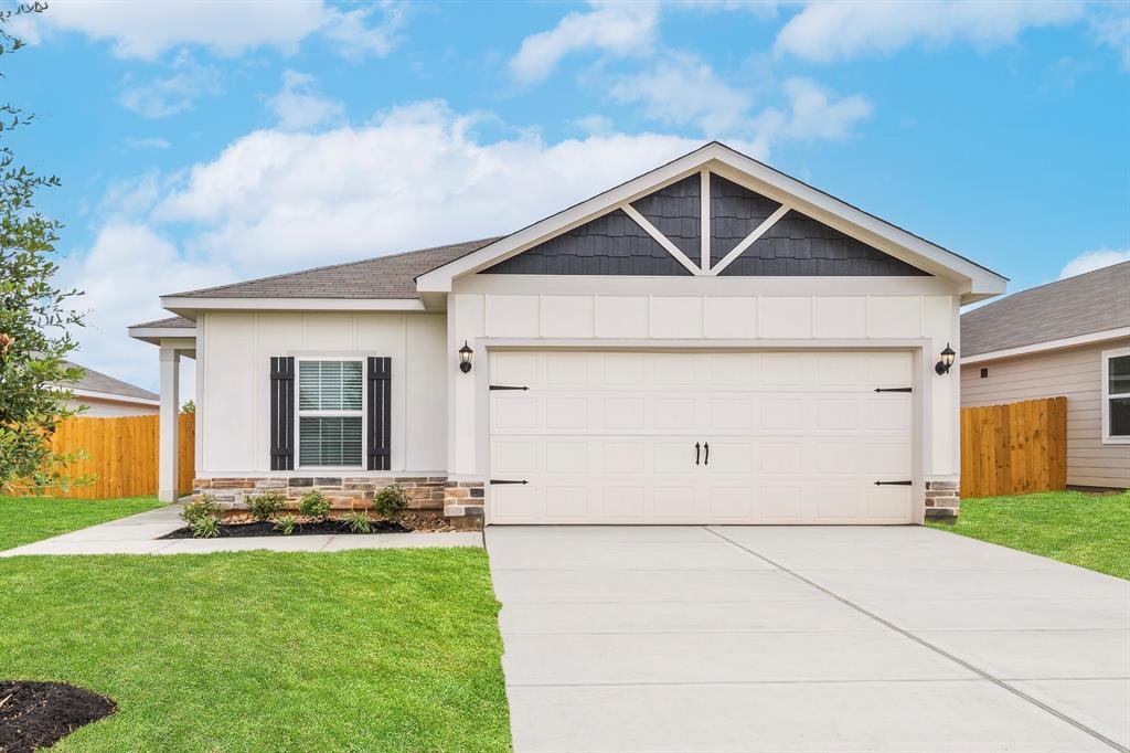 16442 Blossom Grv Dr in Conroe, TX - Building Photo