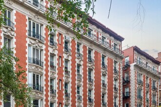 Fowler Court in New York, NY - Building Photo - Building Photo