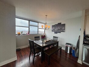 101 Bar Harbour Rd in Schaumburg, IL - Foto de edificio - Building Photo