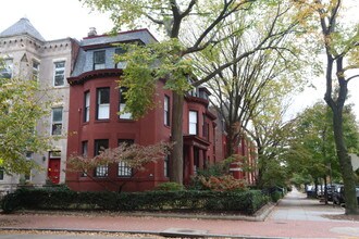 100 12th St SE in Washington, DC - Building Photo - Building Photo