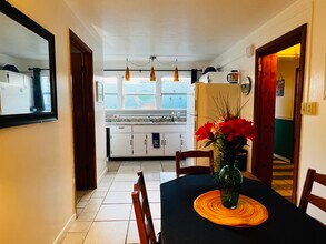 514 University Blvd, Unit Beahc Apartment in Daytona Beach, FL - Foto de edificio - Building Photo