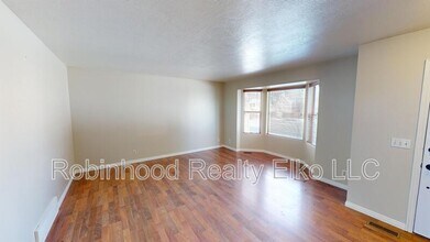 2651 Shadow Ridge Dr in Elko, NV - Building Photo - Building Photo
