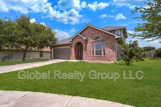 6108 Merion Way in Schertz, TX - Foto de edificio - Building Photo