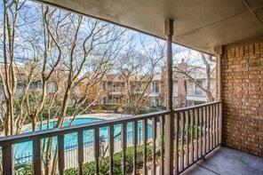 10615 Briar Forest Dr in Houston, TX - Building Photo