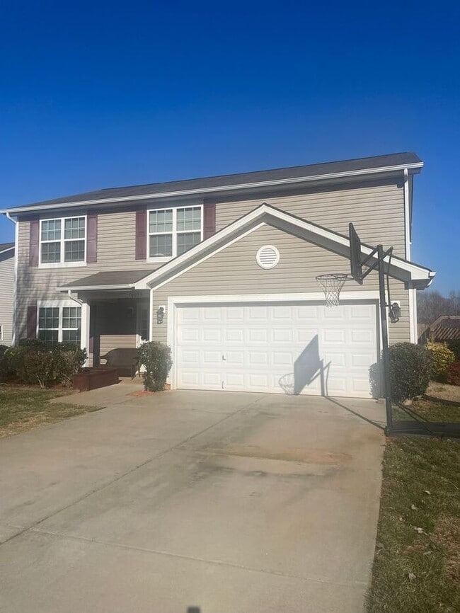 10053 Highland Creek Cir in Indian Land, SC - Building Photo - Building Photo