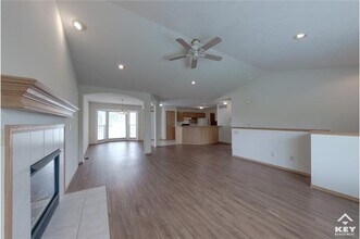 555 N Bristol Ct in Wichita, KS - Building Photo - Building Photo