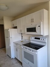 White Oaks Apartments in West St. Paul, MN - Foto de edificio - Building Photo