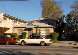 15947 Vanowen St in Van Nuys, CA - Building Photo - Building Photo