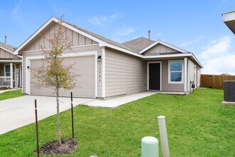 13906 White Water in San Antonio, TX - Building Photo - Building Photo