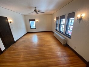 3305 Fremont Ave S in Minneapolis, MN - Building Photo - Interior Photo
