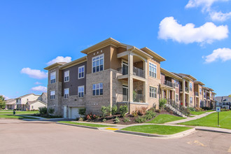 The Landing on East Hill Parkway in Madison, WI - Foto de edificio - Building Photo