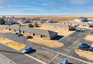 Westover Apartments in Dumas, TX - Building Photo - Building Photo