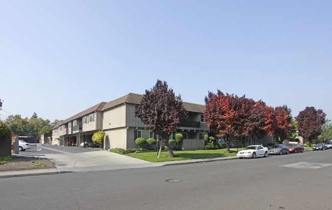 Barkley Square Apartments in Mountain View, CA - Building Photo - Building Photo