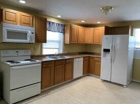 851 Western Ave, Unit Apartment 1 in Hampden, ME - Building Photo