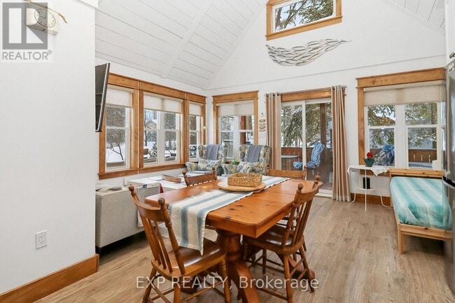 30 29th St N in Wasaga Beach, ON - Building Photo - Building Photo