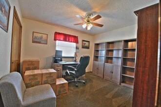 307 Vickie Dr in Yukon, OK - Building Photo - Building Photo