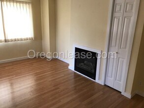 1635 Patterson Alley in Eugene, OR - Foto de edificio - Building Photo