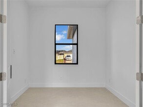 2405 NW 9th Pl in Cape Coral, FL - Building Photo - Building Photo