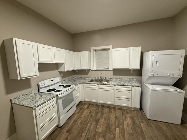 property at 741 E Trigg Ave