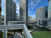 901 Brickell Key, Unit 2106 in Miami, FL - Foto de edificio - Building Photo