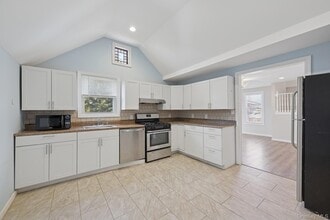 264 S Ocean Ave in Patchogue, NY - Building Photo - Building Photo