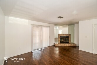 5577 Cabot Dr N in Jacksonville, FL - Building Photo - Building Photo