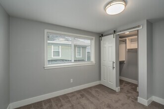 Highridge Apartment Homes in Everett, WA - Building Photo - Interior Photo