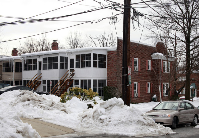 3929-3931 W St NW in Washington, DC - Building Photo - Building Photo