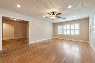 921 E 37th St in Austin, TX - Foto de edificio - Building Photo