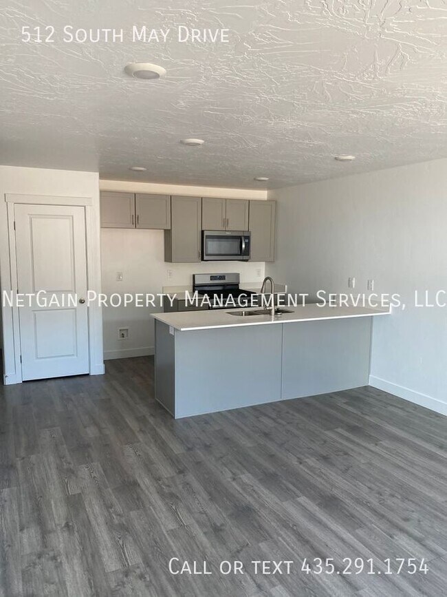 512 May Dr in Cedar City, UT - Building Photo - Building Photo