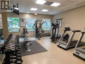 281 Woodbridge Ave in Vaughan, ON - Building Photo - Building Photo