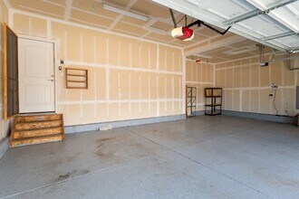 9055 Canary Cir in Colorado Springs, CO - Foto de edificio - Building Photo