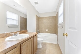 310 Taddeo Dr in Monroe, MI - Building Photo - Building Photo