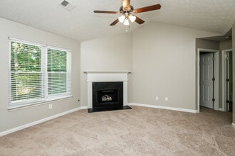 54 Virginia Heights Dr in Newnan, GA - Building Photo - Building Photo