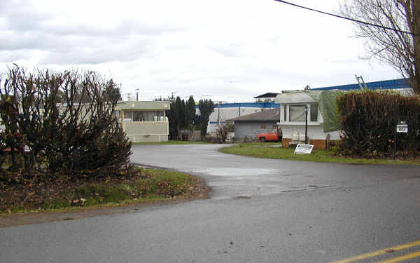 Suburban Villa Mobile Home Park in Seattle, WA - Building Photo