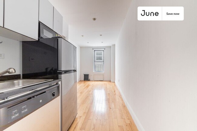 20 Avenue A Ave in New York, NY - Foto de edificio - Building Photo