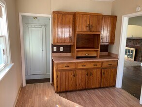 15419 Woodbrook Ave in Maple Heights, OH - Building Photo - Building Photo