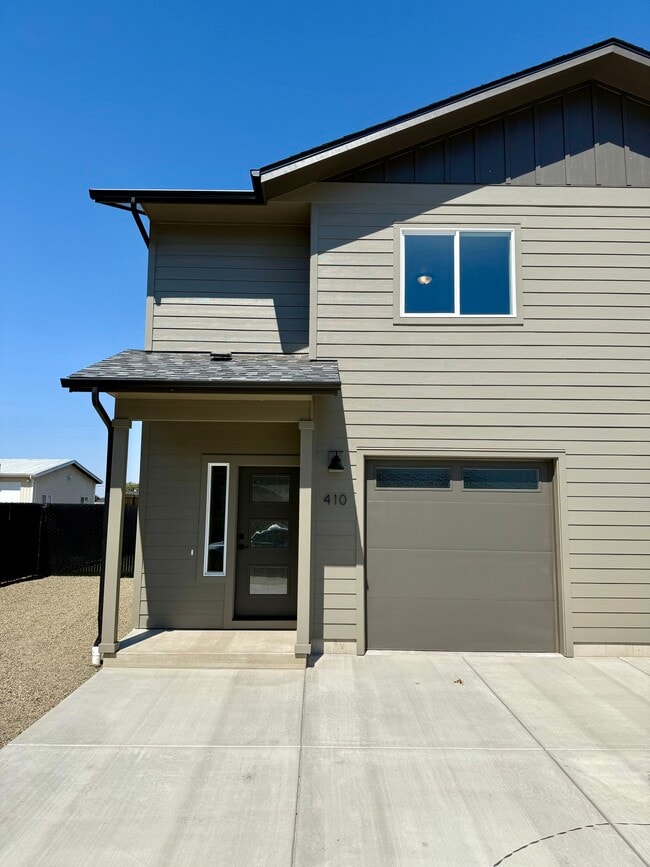 property at 410 Wagon Wheel Dr
