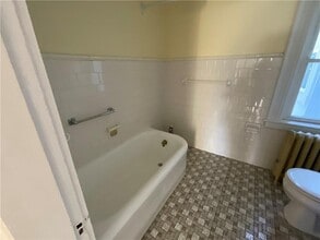 2-2R Payan St in West Warwick, RI - Building Photo - Building Photo