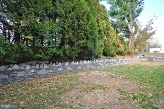 201 Montgomery Ave in Oreland, PA - Building Photo - Building Photo