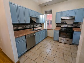 3212 W Warren Blvd, Unit 1 in Chicago, IL - Building Photo - Building Photo