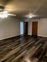 4837 Grove St, Unit G in Skokie, IL - Building Photo