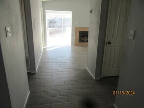 1896 Lee Loop NE in Rio Rancho, NM - Building Photo - Building Photo