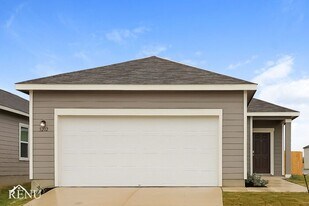 5202 Dawn Break in Saint Hedwig, TX - Building Photo