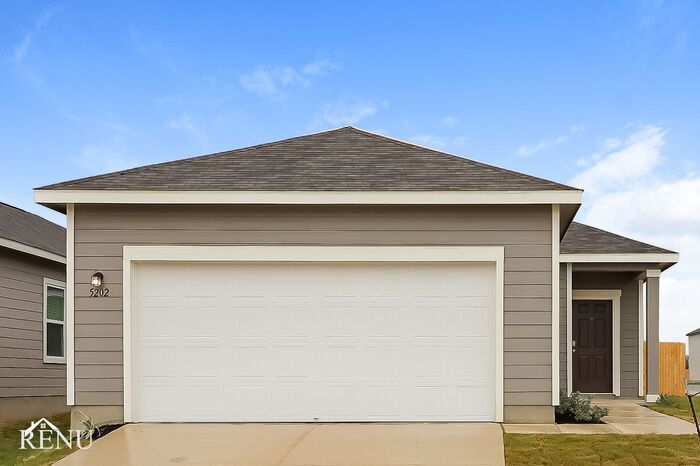 5202 Dawn Break in Saint Hedwig, TX - Building Photo